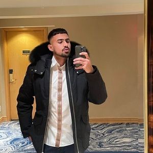 Meet your Posher, Nikhil